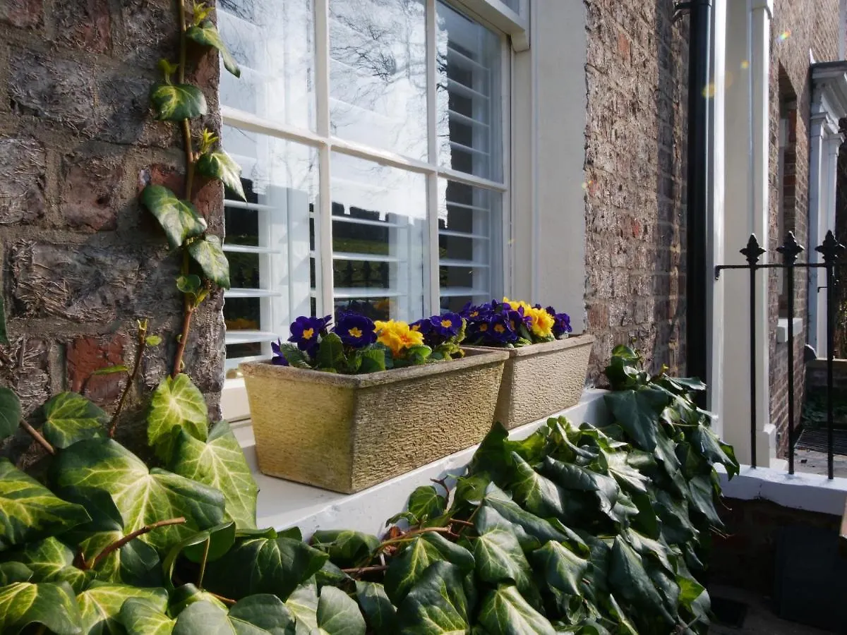 Сasa de vacaciones Bar Wall Cottage-City Wall Views-Sleeps 5 York